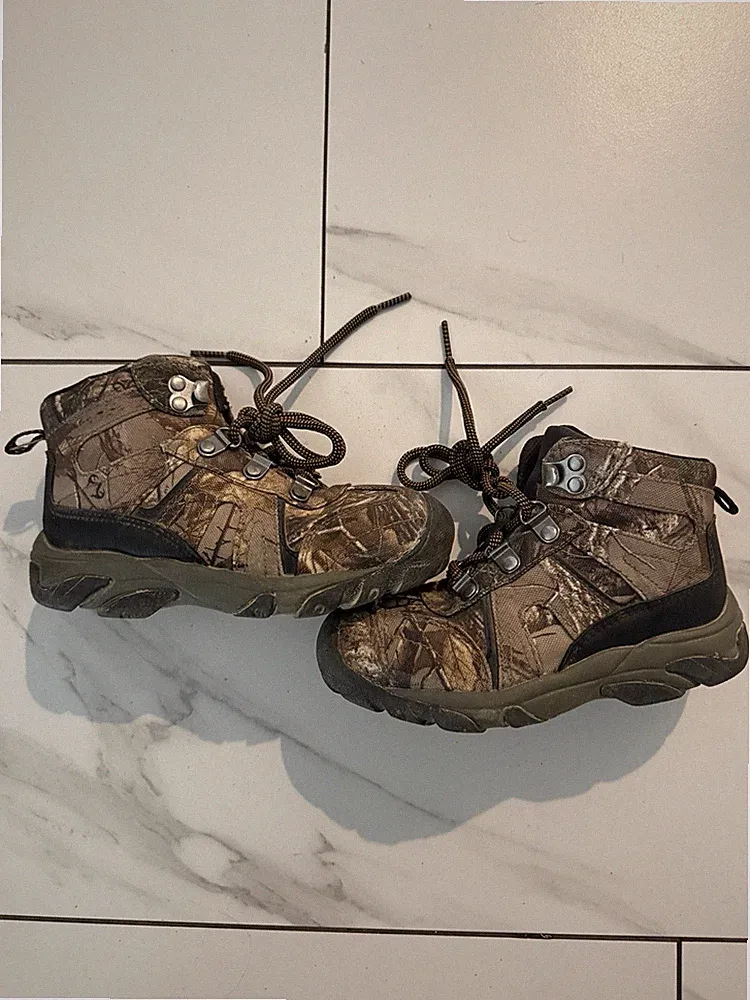 Kids' Camouflage Black Hiking Boots Outdoor Rugged Sole Durable Trail Footwear